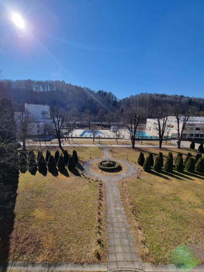Apartma Vrtnica, Vila Golf โรกัชกา สลาทินา ภายนอก รูปภาพ